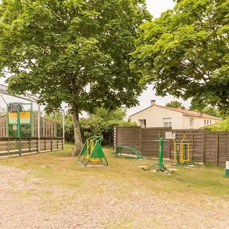 Mobil Confortable 8 Personnes Avec Terrasse - Api-1-52-684 *